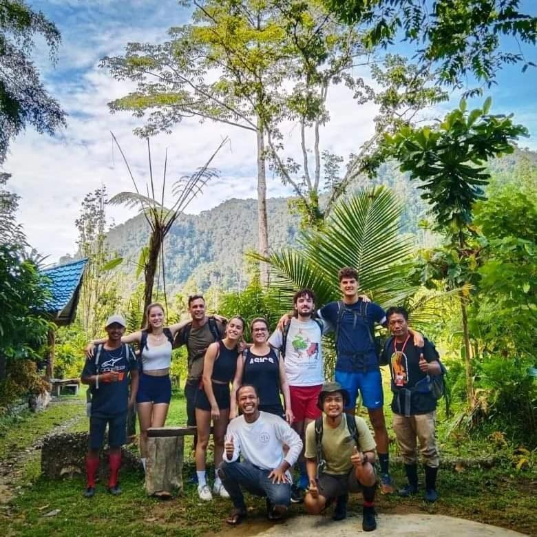 Batu Kapal Guest House & Jungle Trekking Bukit Lawang Exterior photo
