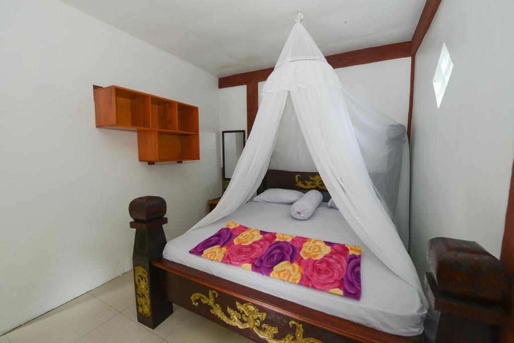 Batu Kapal Guest House & Jungle Trekking Bukit Lawang Exterior photo