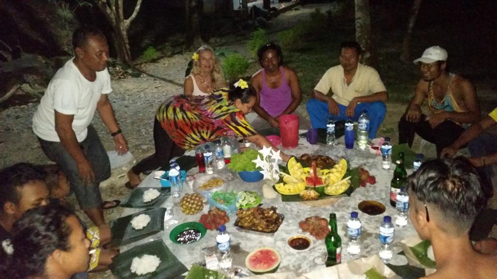Batu Kapal Guest House & Jungle Trekking Bukit Lawang Exterior photo